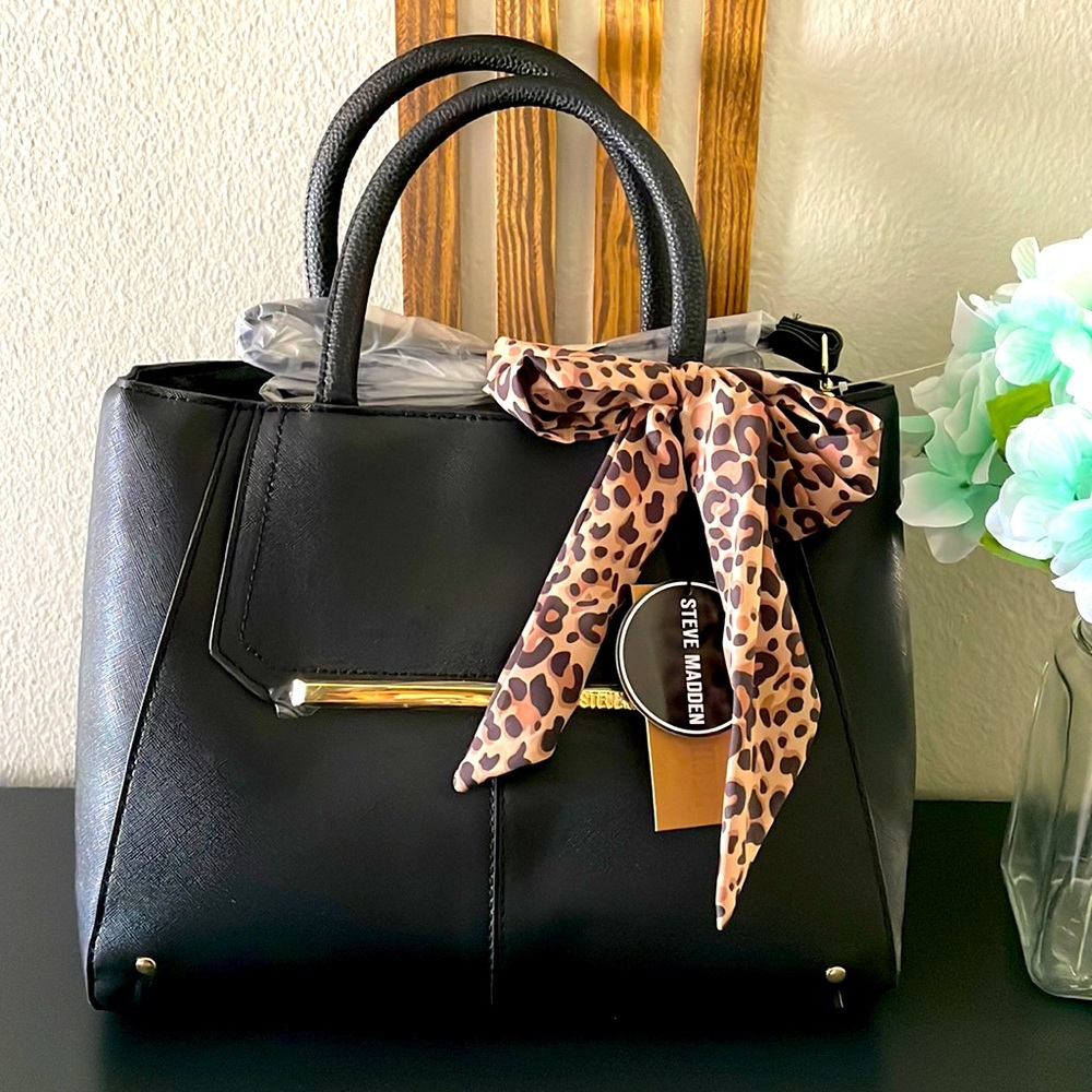 (MT109) NWT Steve Madden Bjuno Bag